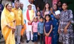 एक ग्रामीण का न्योता, मुख्यमंत्री का अपनापन; प्रधानमंत्री आवास से साकार हुआ सपना, मुख्यमंत्री ने कराया गृह प्रवेश