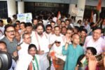 गंदे पानी और जल संकट पर कांग्रेस का हल्लाबोल; निगम कार्यालय का घेराव…फोड़ा मटका, जमकर नारेबाजी….महापौर से इस्तीफे की मांग